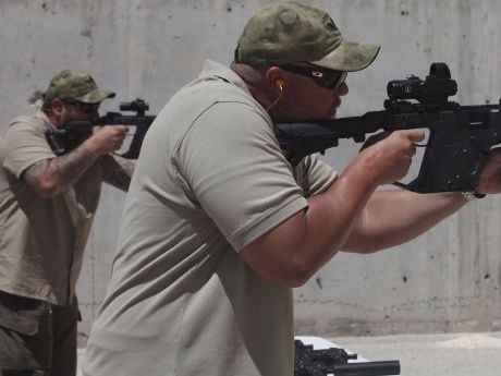 Hoa Kỳ không cấm bán vũ khí sau hàng loạt vụ nổ súng