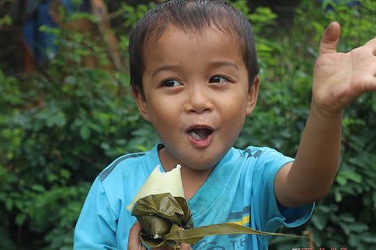 Độc đáo bánh đầu chó của người Thổ