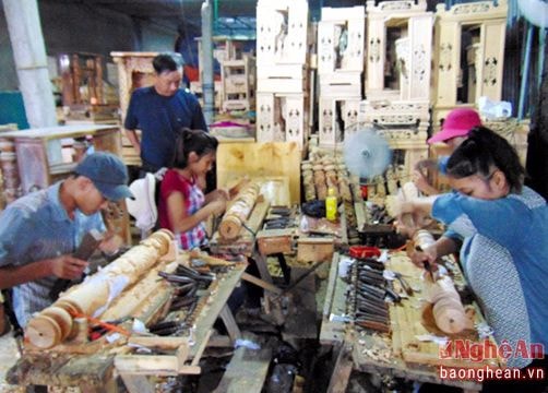 Xưởng mộc của cựu chiến binh xứ Quỳnh