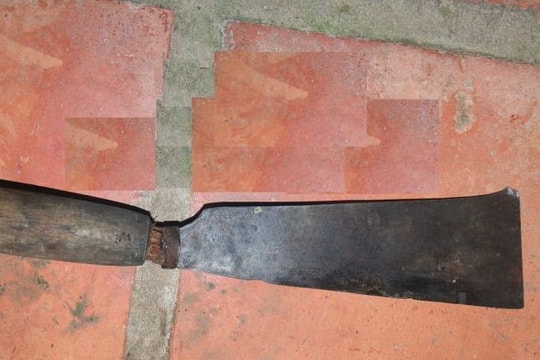 Nhậu say xách dao chém cả gia đình vợ