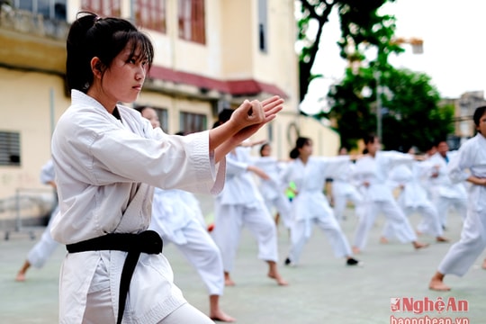 Nữ sinh xinh đẹp 'nhất đẳng huyền đai' ở xứ Nghệ