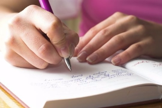 Giữ bí mật sẽ gây tổn thương não