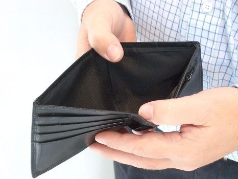 Hết tiền khiến bạn nhanh già và kém thông minh