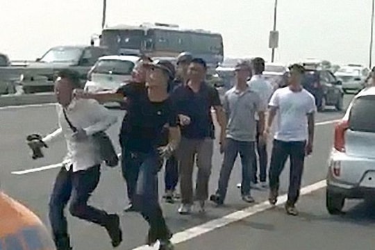 Thế nào là hành vi 'lợi dụng tư cách nhà báo'?