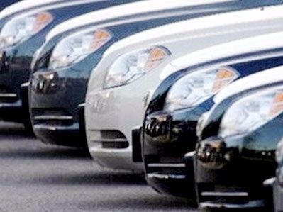 Thứ trưởng Bộ Tài chính đi taxi, tự lái xe đi làm từ ngày 3/10