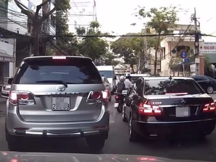 Nhập xe sang 'chạy' thuế trước 1/7 vẫn phải đóng thuế cao