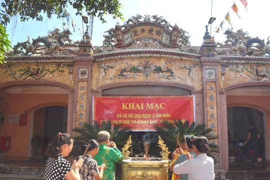 Linh thiêng Đền Mai Bảng (TX Cửa Lò)