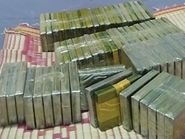 Bắt 5 đối tượng, thu giữ 72 bánh heroin và 2 xe ô tô