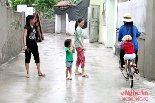 Thôn nghèo đóng góp 1 tỷ đồng làm đường giao thông nông thôn