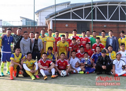 CĐV SLNA tại Anh ủng hộ gần 150 triệu cho 'Quỹ từ thiện SLNA'