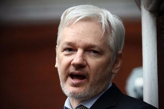 WikiLeaks sắp công bố tài liệu mật gây bất lợi cho Hillary Clinton?