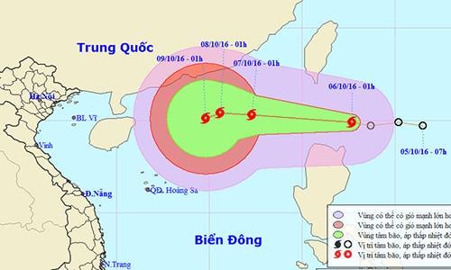 Bão mạnh cấp 8 gần biển Đông