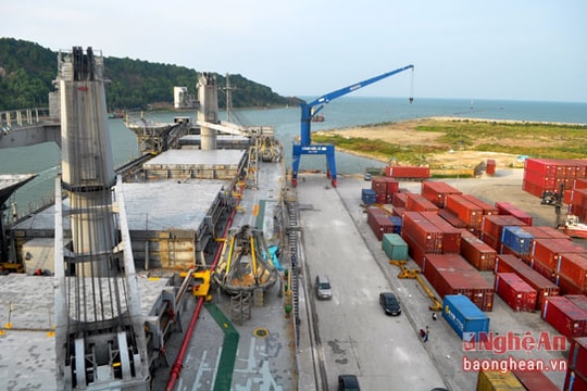 Nghệ An: Kim ngạch xuất nhập khẩu đạt gần 612 triệu USD.