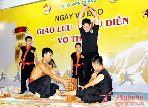 Hào hứng chương trình giao lưu võ thuật tại chùa