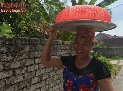 Độc đáo Họ cơm mới ở làng Thạch Động