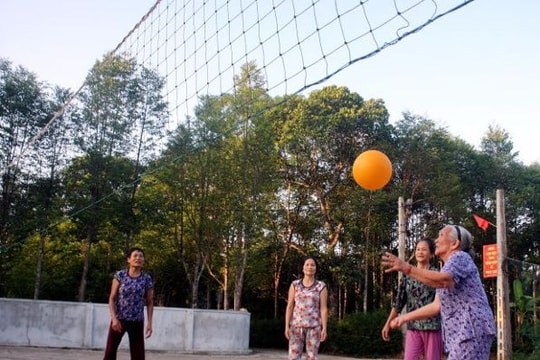 Tăng tuổi hưu, người già không lui về sao người trẻ đi lên?