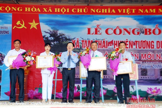 Tam Thái đón Bằng công nhận đạt chuẩn nông thôn mới