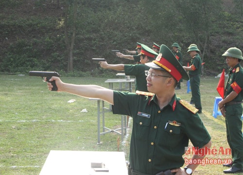 Quân khu 4: Hội thi điều lệnh, bắn súng năm 2016