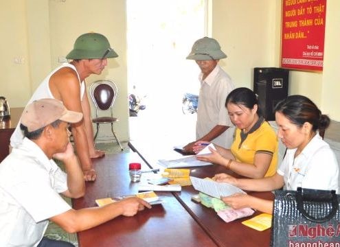 Những bất cập trong chi trả bảo trợ xã hội qua hệ thống bưu điện