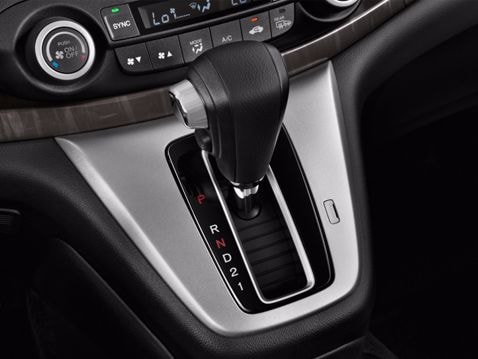 Cách dùng số tay trên xe số tự động - tài xế Việt cần biết