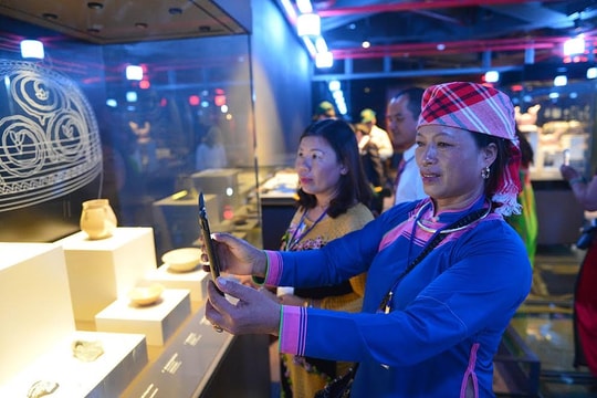 Nông dân xuất sắc kể chuyện mua xe hơi, cho con du học