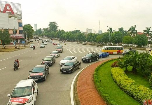Diễn đàn ô tô lớn nhất Nghệ An diễu hành vì an toàn giao thông