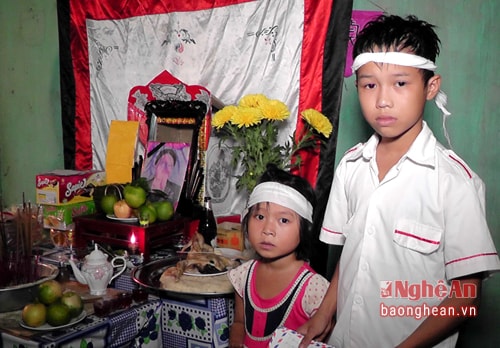 Xót xa hoàn cảnh của 2 trẻ mồ côi cả cha lẫn mẹ