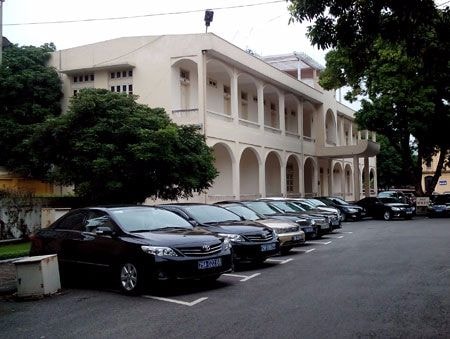 Tổng thư ký Quốc hội: Khoán xe công như Bộ Tài chính chưa hiệu quả