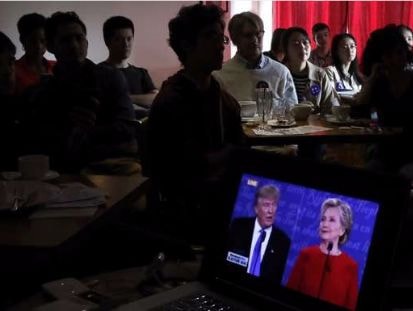 Người Trung Quốc vẫn cuồng Trump bất chấp bê bối dồn dập