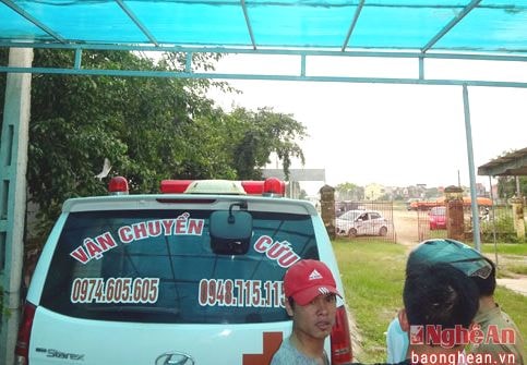 Nam thanh niên bất ngờ bị chém nguy kịch