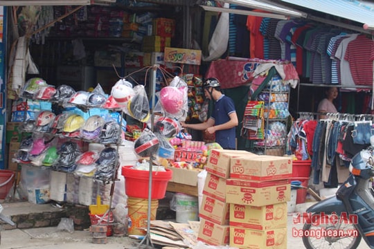 Bát nháo thị trường mũ bảo hiểm