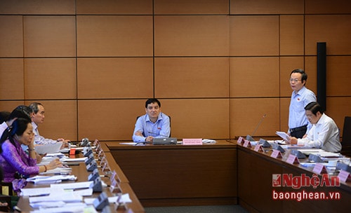 Đoàn Đại biểu Quốc hội tỉnh Nghệ An thảo luận nhiều vấn đề quan trọng