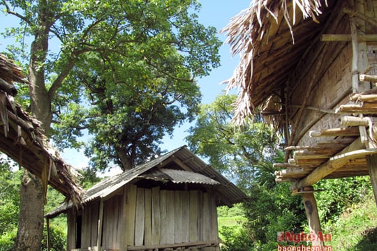 Bí ẩn nơi cư ngụ của hồn vía và ma quỷ trong quan niệm đồng bào miền Tây Nghệ An