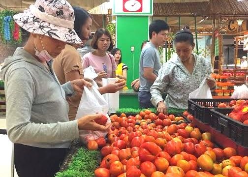 Nhiều siêu thị, chợ vẫn đắt hàng