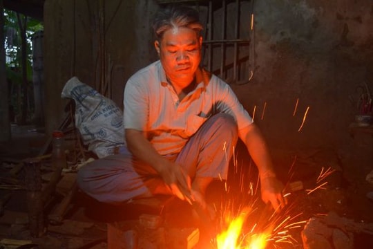 Khoan nhặt nghề rèn Yên Đồng