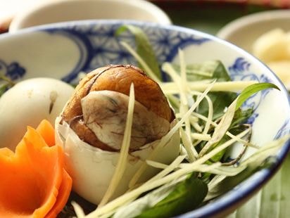 5 lưu ý khi ăn trứng vịt lộn