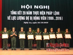 Quân khu 4: Tặng Bằng khen cho 55 tập thể và 34 cá nhân