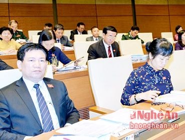 Đoàn ĐBQH Nghệ An tích cực thảo luận dự án Luật đấu giá tài sản