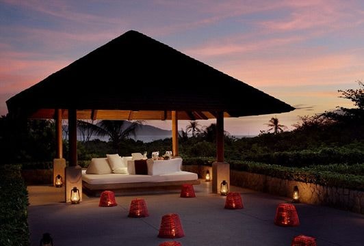 Phóng tầm mắt đến hòn đảo chỉ dành cho khách VIP