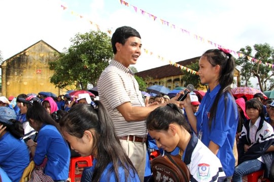 Hơn 900 học sinh được tư vấn SKSS vị thành niên