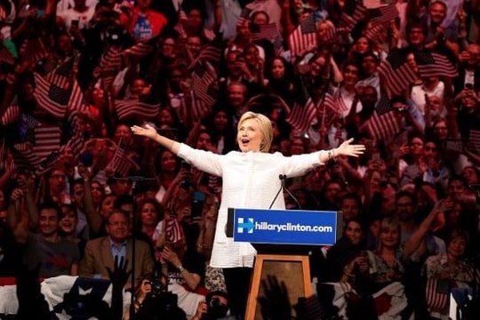 Ứng viên Hillary Clinton 'được lòng' giới trẻ