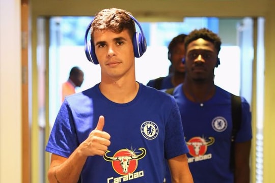 Thua West Ham, Chelsea vỡ mộng vào tứ kết Cúp Liên Đoàn Anh