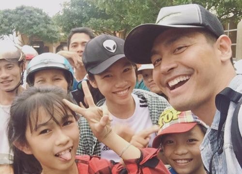 MC Phan Anh công khai 3 tỷ đã chi cứu trợ lũ lụt