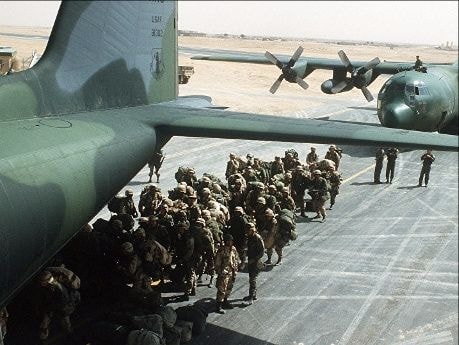 Boston Globe: Mỹ sẽ sớm phá sản nếu tiếp tục phung phí cho chiến tranh