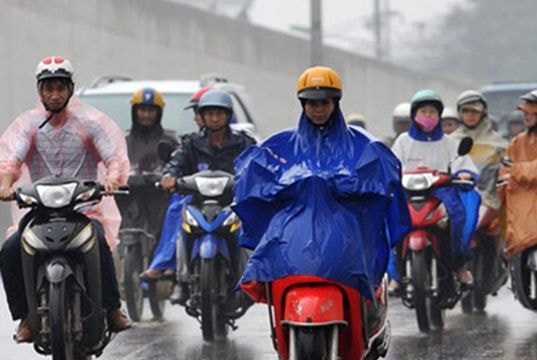 Mưa lũ miền Trung căng thẳng, miền Bắc đón thêm khí lạnh mạnh