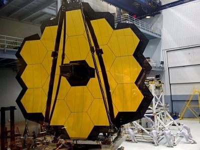NASA hoàn thành Kính viễn vọng nhìn ngược quá khứ hơn 13 tỷ năm