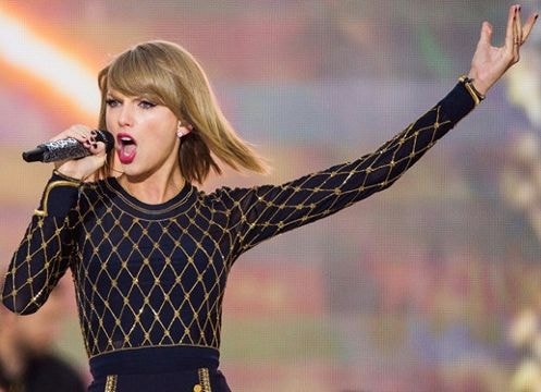 Taylor Swift bất ngờ được bạn trai cũ khen ngợi