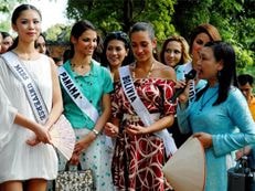 Người nước ngoài không được làm hướng dẫn viên du lịch tại Việt Nam