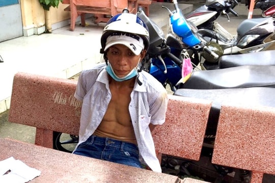 CSGT phóng xe đặc chủng truy bắt kẻ cướp giật vừa ra tù