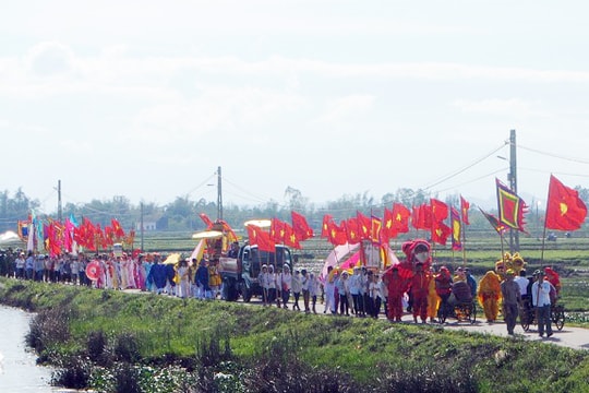 Lễ đại tế Lễ hội Đền Hoàng Mười